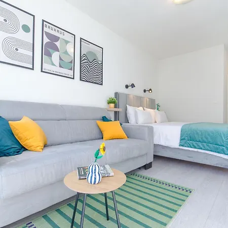 Apartment Side By Side Split