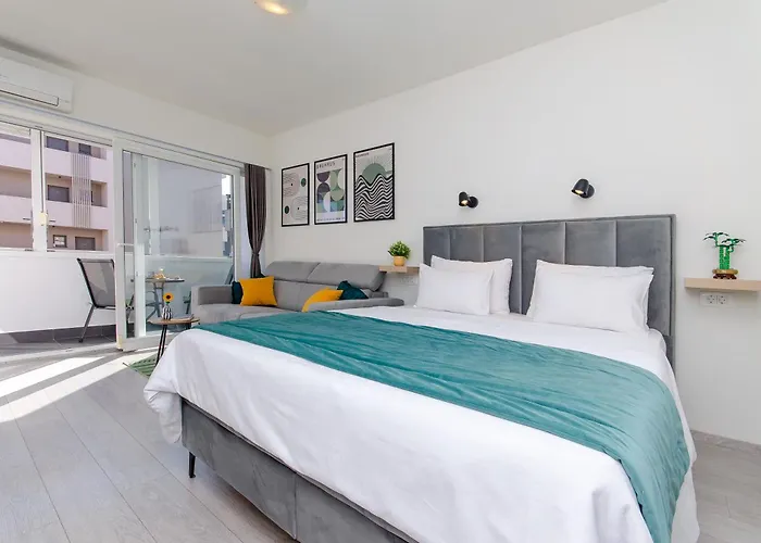 Side By Side Lejlighed