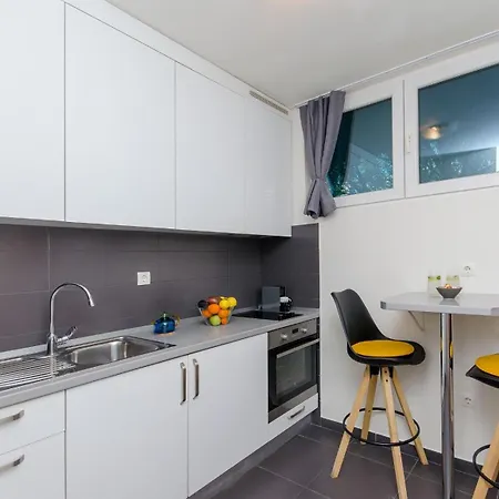 Side By Side * Split